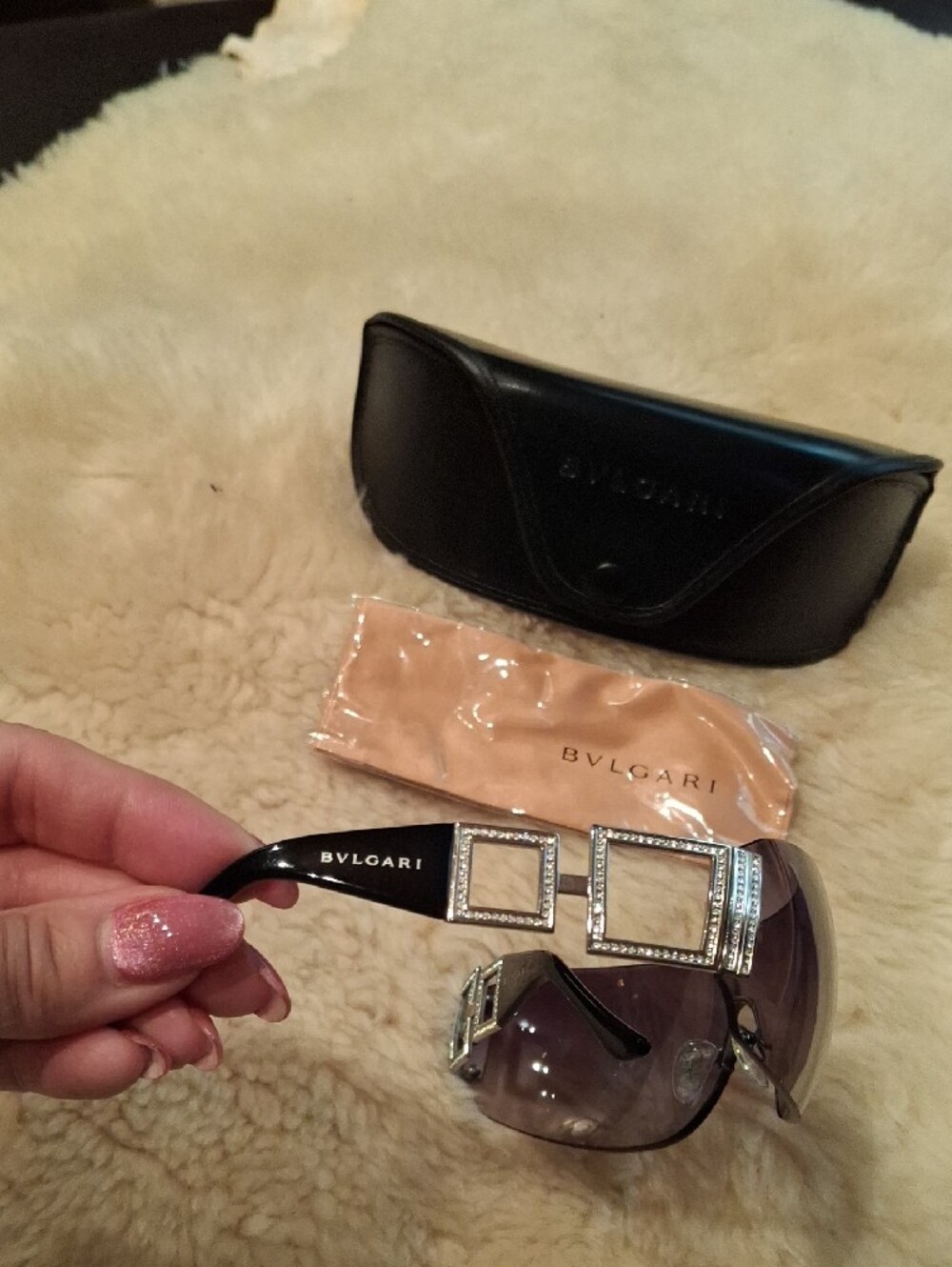 Bvlgari Women's Gradient Black Rimless Shield Sunglasses - Picture 2 of 5